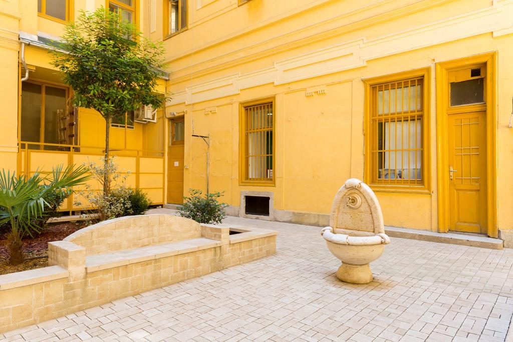 Lisianthus Apartamentos Budapest Exterior foto