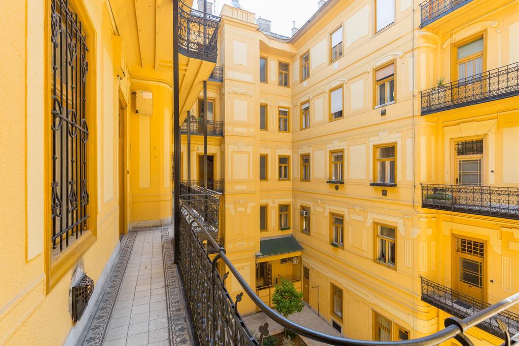 Lisianthus Apartamentos Budapest Exterior foto